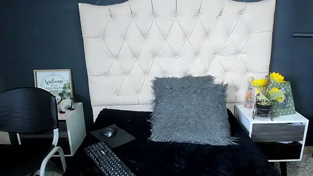 Andrys  online show from 02-17-25, 04:28