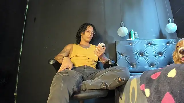 Snapshot of FuckHardlove chatting on 06-14-26, 06:53 FuckHardlove online show from 06-14-26, 06:53