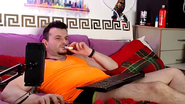 Snapshot of erotico69xxx chatting on 05-12-26, 10:05 erotico69xxx online show from 05-12-26, 10:05