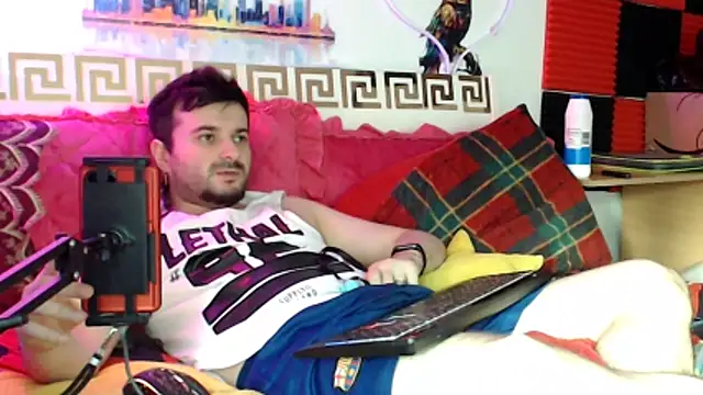 Snapshot of erotico69xxx chatting on 06-12-26, 07:33 erotico69xxx online show from 06-12-26, 07:33