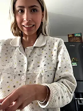 Ameellie online show from 09-14-25, 03:23