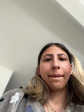 Ameellie online show from 04-23-26, 04:08