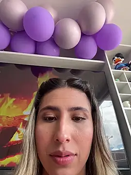 Ameellie online show from 11-12-25, 04:11