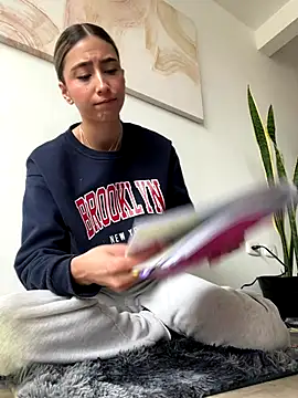 Ameellie online show from 09-30-25, 03:51