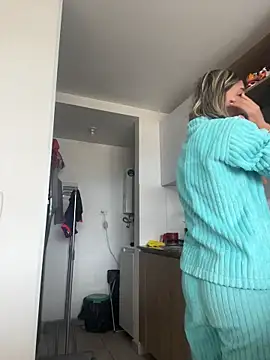 Ameellie online show from 11-27-25, 03:23