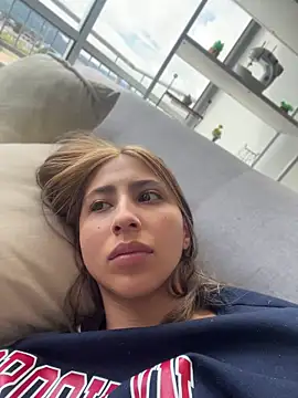 Ameellie online show from 06-19-26, 03:07