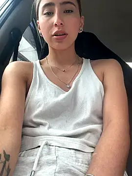 Ameellie online show from 09-28-25, 04:36