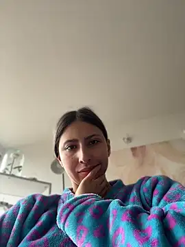 Ameellie online show from 04-19-26, 01:45