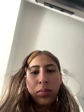 Ameellie online show from 07-18-26, 04:59