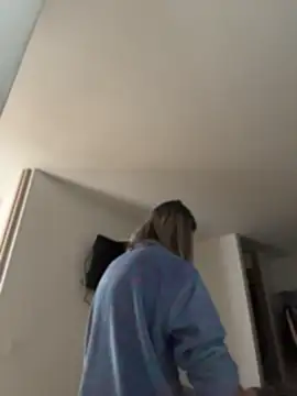 Ameellie online show from 04-19-26, 06:10