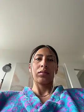 Ameellie online show from 04-17-26, 03:15