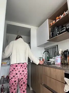 Ameellie online show from 04-11-26, 04:54