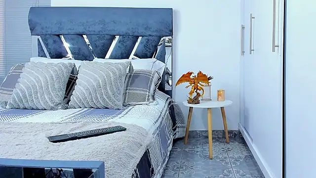 Snapshot of Zack_Froone chatting on 02-27-26, 02:39 Zack Froone online show from 02-27-26, 02:39