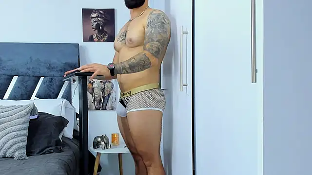 Snapshot of Zack_Froone chatting on 04-08-26, 01:12 Zack Froone online show from 04-08-26, 01:12