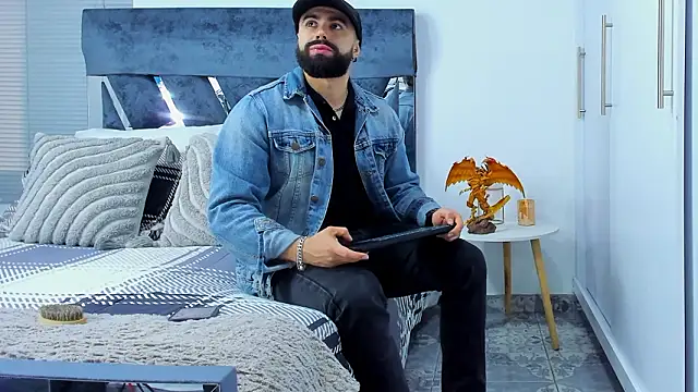 Snapshot of Zack_Froone chatting on 02-18-26, 12:56 Zack Froone online show from 02-18-26, 12:56