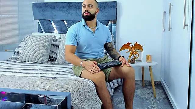 Snapshot of Zack_Froone chatting on 02-17-26, 12:35 Zack Froone online show from 02-17-26, 12:35