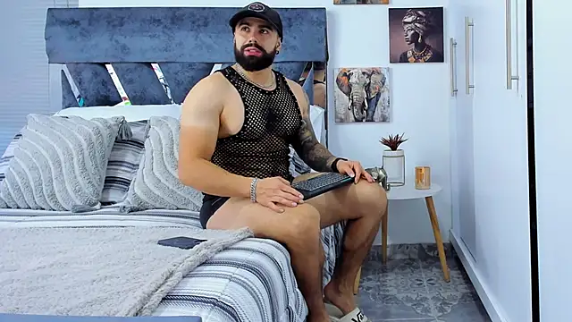 Snapshot of Zack_Froone chatting on 03-20-26, 02:40 Zack Froone online show from 03-20-26, 02:40