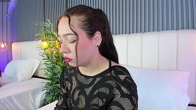 SaraRiley online show from 12-17-25, 10:48