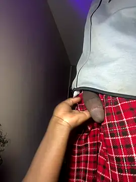 Snapshot of skiihot chatting on 09-27-25, 07:53 skiihot online show from 09-27-25, 07:53