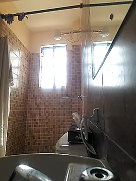 Snapshot of skiihot chatting on 02-25-25, 12:16 skiihot online show from 02-25-25, 12:16