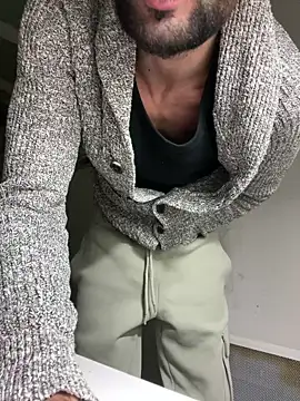 Snapshot of athenphysics chatting on 11-11-25, 10:15 athenphysics online show from 11-11-25, 10:15