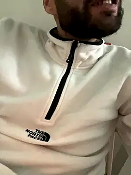 Snapshot of athenphysics chatting on 11-17-25, 10:25 athenphysics online show from 11-17-25, 10:25