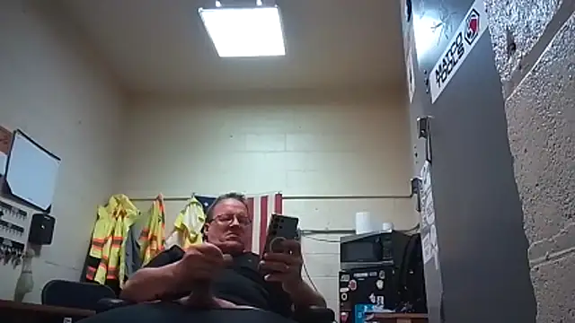 Cockrub1 online show from 12-14-25, 07:36