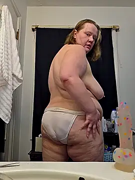 Snapshot of virgieblanca chatting on 11-18-25, 05:00 virgieblanca online show from 11-18-25, 05:00