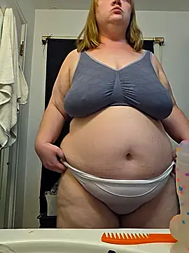 Snapshot of virgieblanca chatting on 09-10-25, 02:43 virgieblanca online show from 09-10-25, 02:43