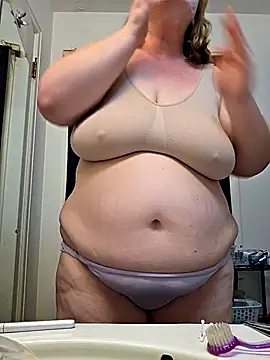 Snapshot of virgieblanca chatting on 10-17-25, 04:05 virgieblanca online show from 10-17-25, 04:05