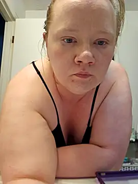 Snapshot of virgieblanca chatting on 02-25-25, 04:57 virgieblanca online show from 02-25-25, 04:57