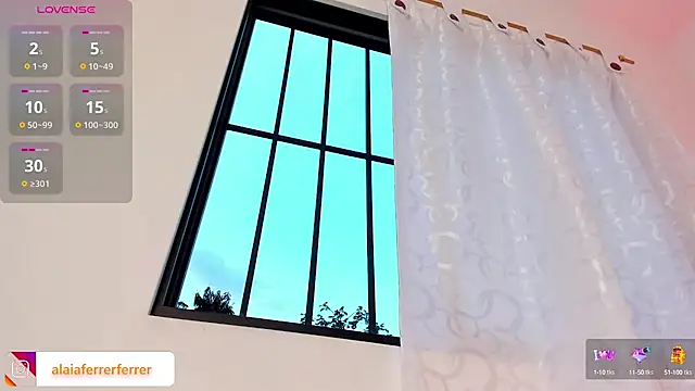 Snapshot of Alaia_Ferrer_ chatting on 03-19-25, 11:14 Alaia Ferrer online show from 03-19-25, 11:14