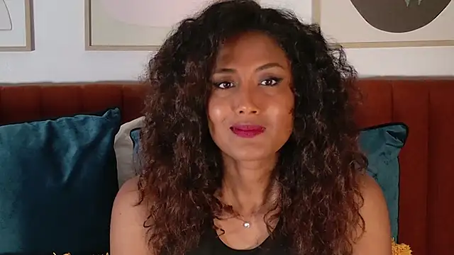 Snapshot of ShanialaFrancaise chatting on 05-23-26, 01:10 ShanialaFrancaise online show from 05-23-26, 01:10