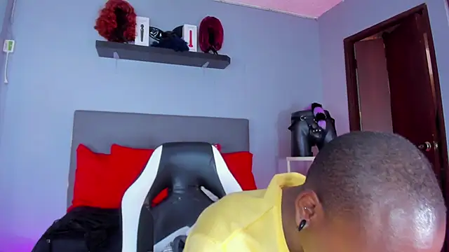 Coco Kiss online show from 11-26-25, 07:14