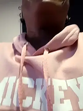 Coco Kiss online show from 10-27-25, 07:04