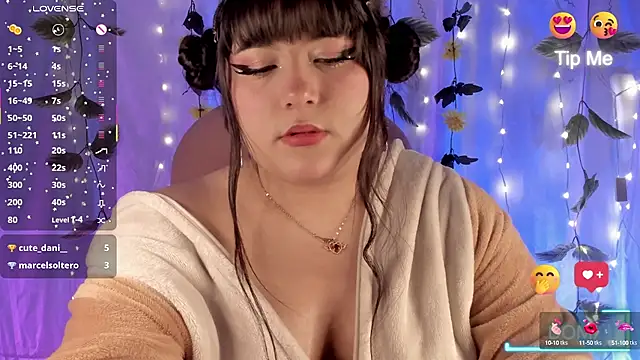 limoncito blossom online show from 10-10-25, 09:43