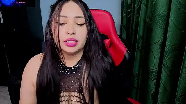 charlotee lovee69 online show from 05-28-26, 01:57