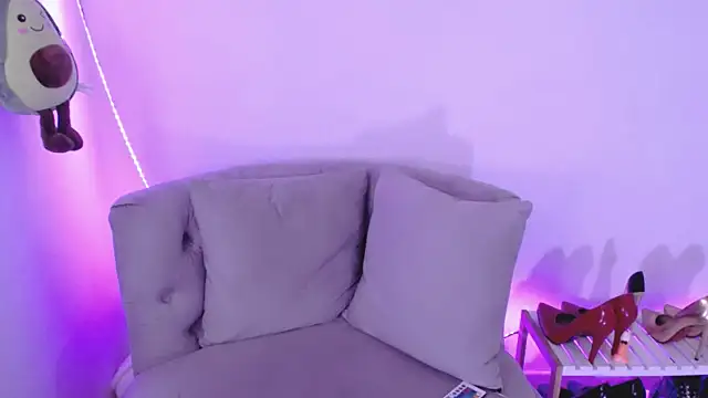 Snapshot of Linda_Sophie_ chatting on 03-10-26, 09:41 Linda Sophie online show from 03-10-26, 09:41