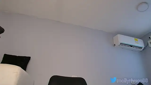 mollyrivera online show from 09-08-25, 09:47