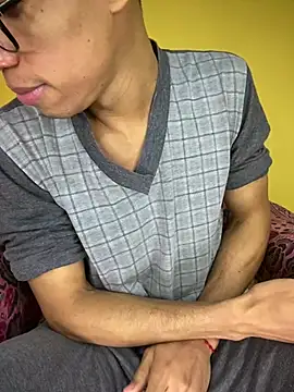 MoiseXxx 777 online show from 02-08-25, 09:24