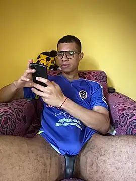 MoiseXxx 777 online show from 01-13-25, 10:24