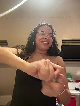 naomikandra online show from 11-28-25, 04:51