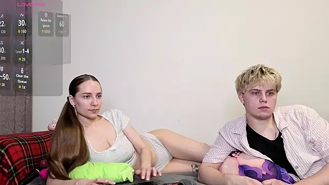 Emily and Ilumi online show from 03-13-26, 09:42