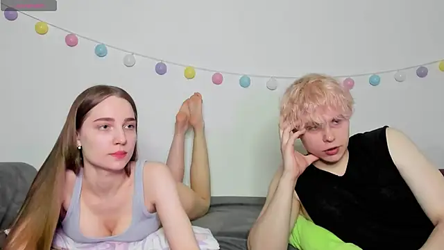 Emily and Ilumi online show from 03-10-25, 02:37