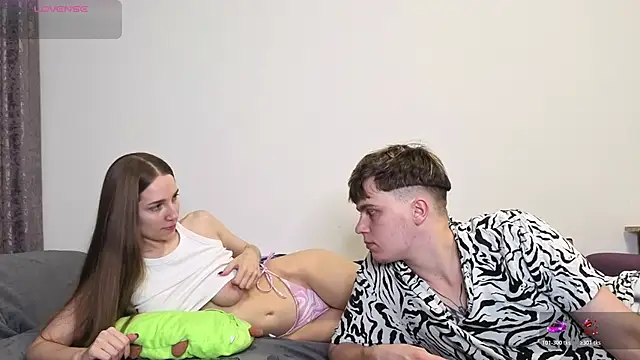 Emily and Ilumi online show from 10-25-25, 05:24