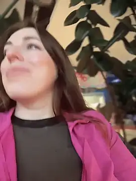 Snapshot of MommmyYummy chatting on 02-22-26, 01:57 MommmyYummy online show from 02-22-26, 01:57