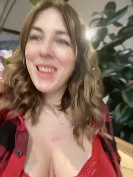 Snapshot of MommmyYummy chatting on 03-11-25, 10:07 MommmyYummy online show from 03-11-25, 10:07