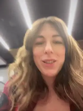 Snapshot of MommmyYummy chatting on 02-24-25, 02:15 MommmyYummy online show from 02-24-25, 02:15