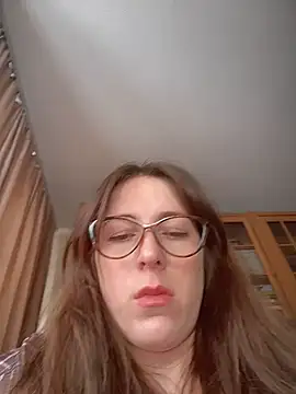 Snapshot of MommmyYummy chatting on 05-07-26, 01:58 MommmyYummy online show from 05-07-26, 01:58