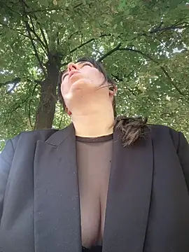 Snapshot of MommmyYummy chatting on 09-14-25, 07:31 MommmyYummy online show from 09-14-25, 07:31